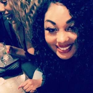 Meet your Posher, Jamesha